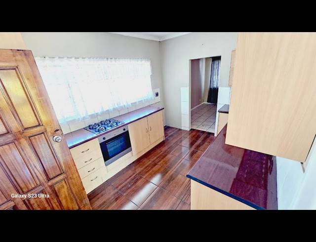 4 BEDROOM HOUSE FOR SALE IN ALBEMARLE EXT 1